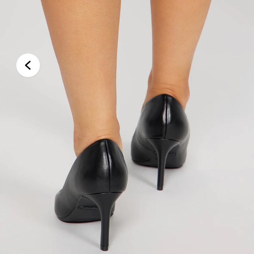 Fashion Nova pointed toe heels - new in box- size 9 - Picture 3 of 4
